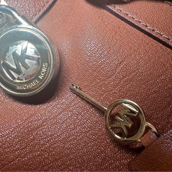 MICHAEL KORS Hamilton Medium Lock and Key Leather Bag Satchel/Shoulder Bag Brn - Picture 13 of 14